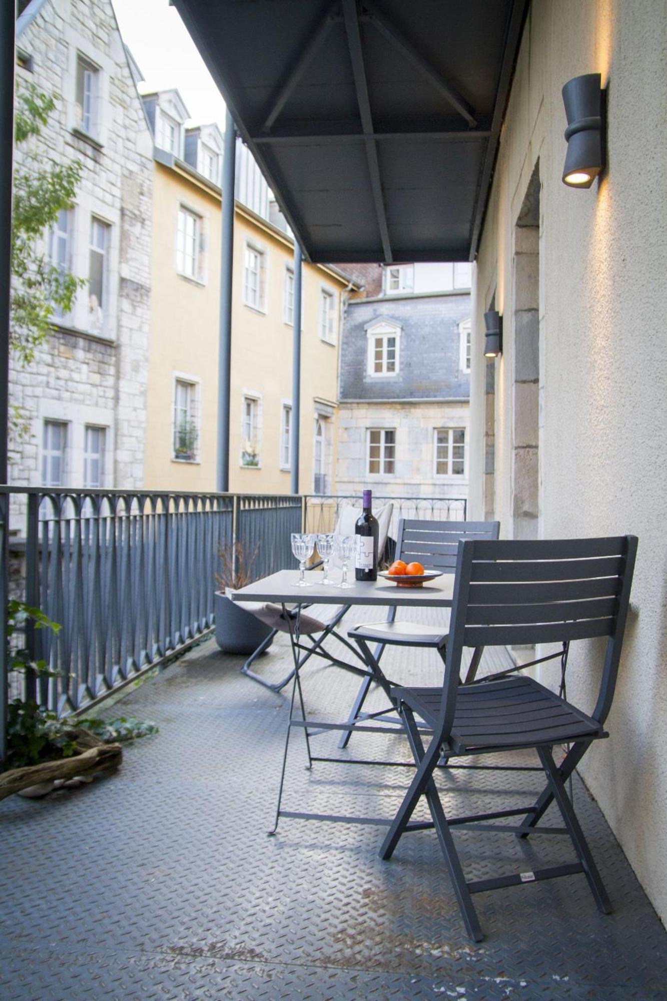Apartamento Le Select - Hypercentre Standing Wifi Besanzón Exterior foto